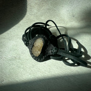 herkimer diamond druzy horizon bracelet (black)