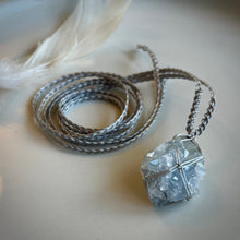 Load image into Gallery viewer, celestite talisman