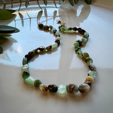 Load image into Gallery viewer, chrysoprase pebble necklace