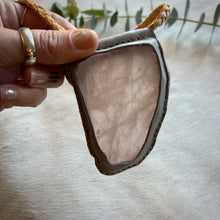 Load image into Gallery viewer, rose quartz window necklace
