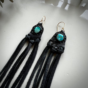 turquoise horizon earrings (black)