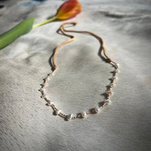 Load image into Gallery viewer, sayulita necklace (pearl/ivory)