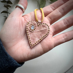 rainbow moonstone love necklace (mauve)