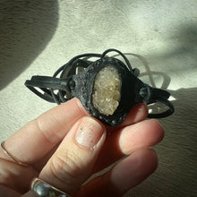 Load image into Gallery viewer, herkimer diamond druzy horizon bracelet (black)