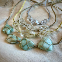 Load image into Gallery viewer, clear quartz dissent collar (champagne)