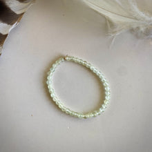 Load image into Gallery viewer, easy bracelet (prehnite)