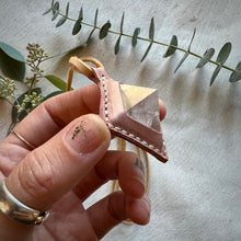Load image into Gallery viewer, clear quartz pyramid horizon necklace