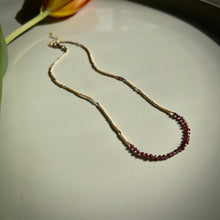 Load image into Gallery viewer, tulum necklace (garnet/rose quartz)