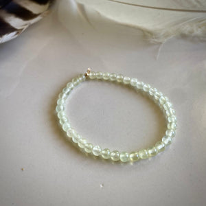 easy bracelet (prehnite)