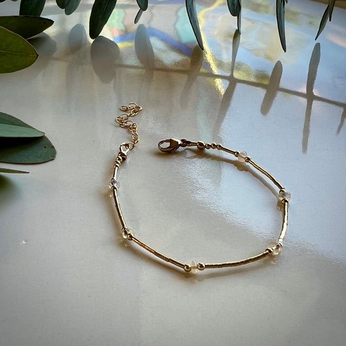 santorini bracelet (opal)